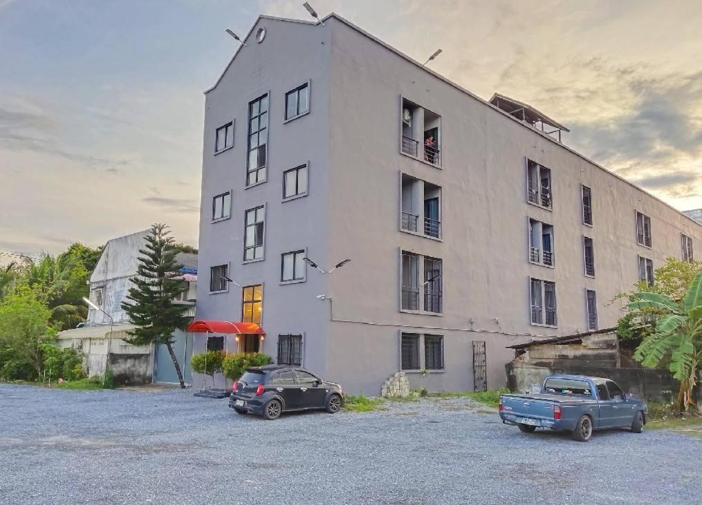 Hotel Passion Nakhon Szi Thammarat Kültér fotó