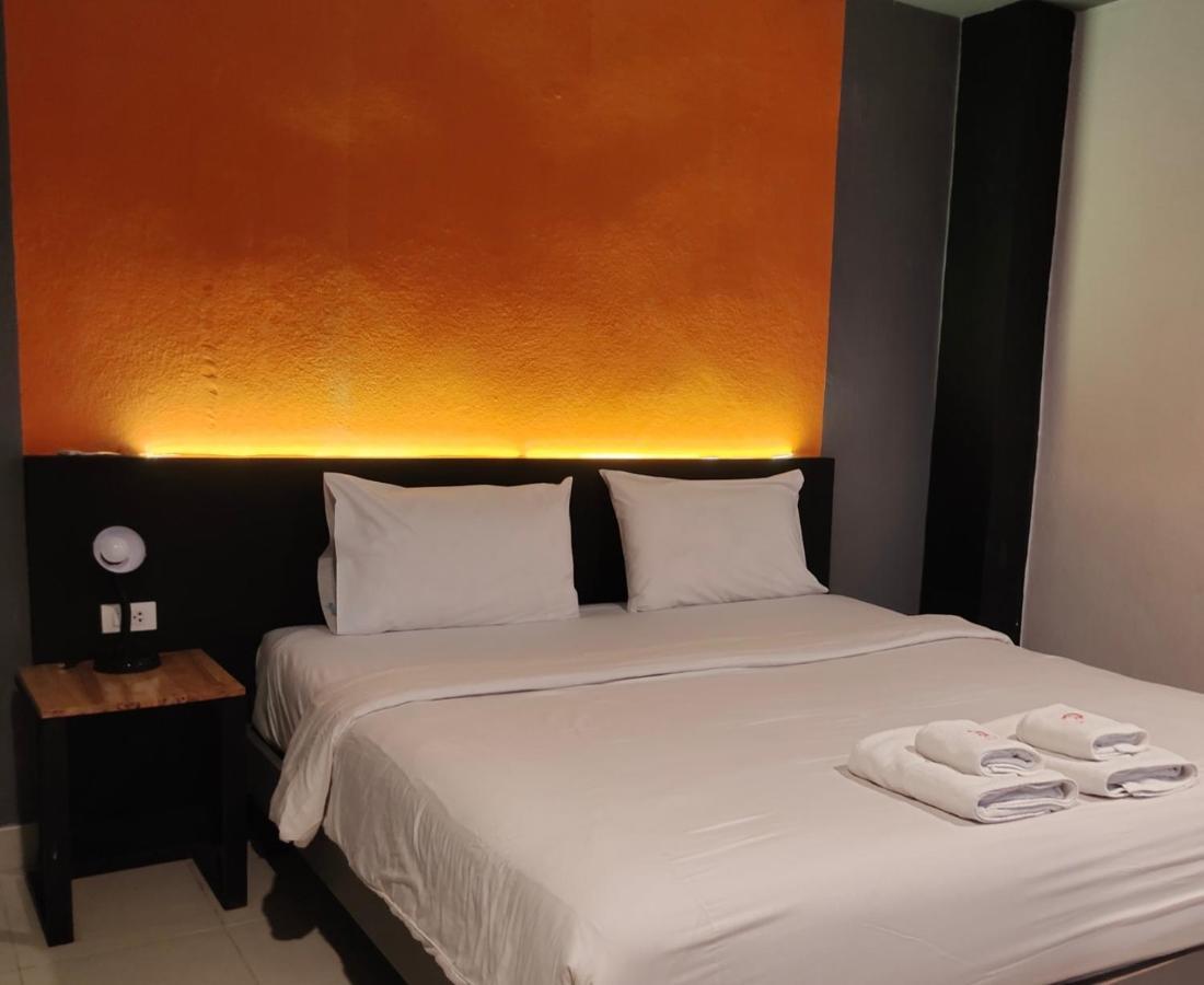Hotel Passion Nakhon Szi Thammarat Kültér fotó