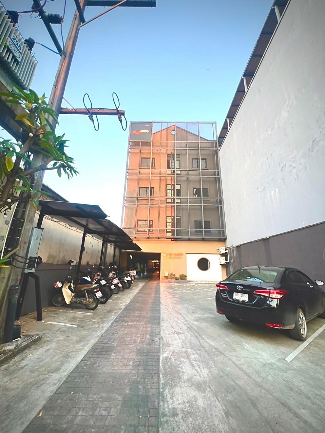 Hotel Passion Nakhon Szi Thammarat Kültér fotó